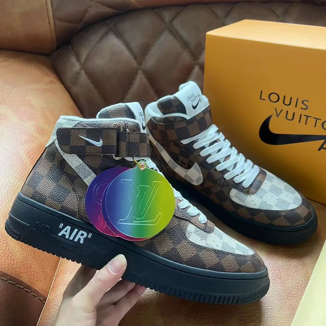 P480 Loui* Vuitto* x OFF-WHITE x Nike three-party collaboration! Trendy and cool men's high-top casual sports shoes with unrivaled color matching. The design idea basically continues the style of THE TEN. The Swoosh line and tongue label have a very familiar visual effect and are both fashionable and trendy! A must-have for fashionistas! The effect on your feet is absolutely stunning! Size: 38-45